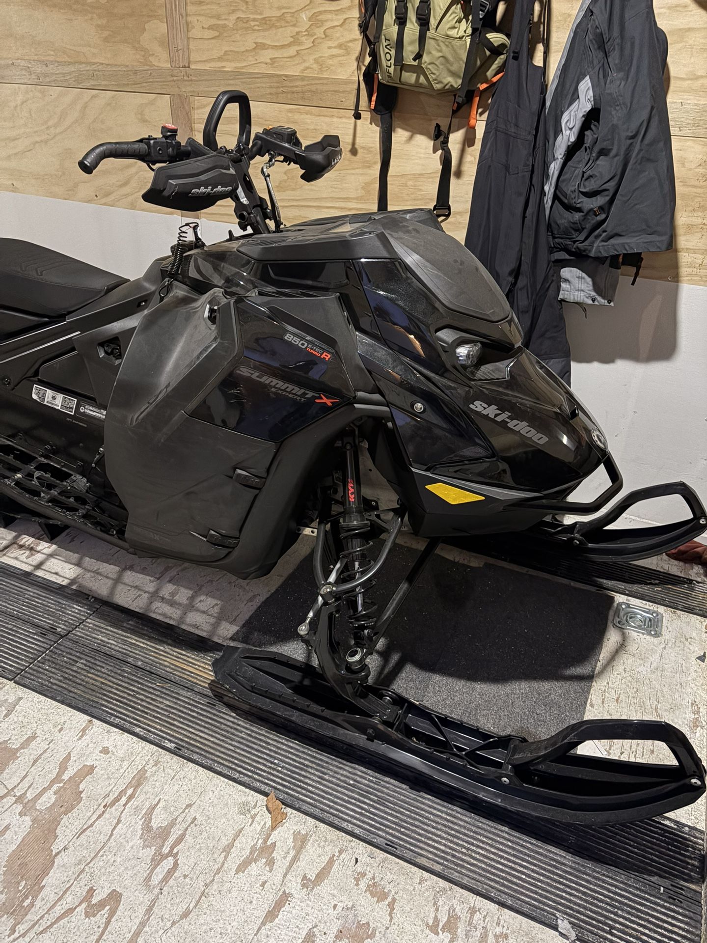 2023 Ski-Doo Snowmobile