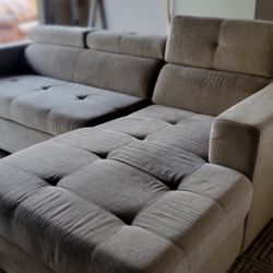 L Shaped Sectional Couch With Pull Out Couch And Ottoman Storage “WE DELIVER”