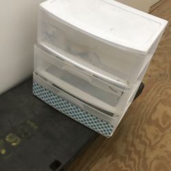 2x1.5 Ft Plastic Cabinet