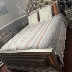 Queen Bedroom Set 