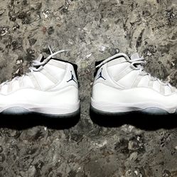 Jordan 11 Legend Blue Size (8) 