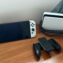 Nintendo Switch OLED (White) – Like New, Full Set