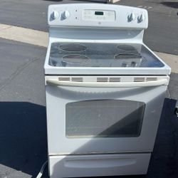 Electric stove and dishwasher