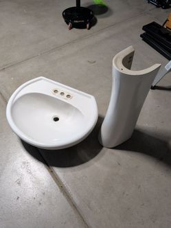 Pedestal sink
