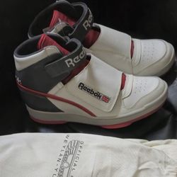 Reebok Alien 40th Anniversary Bug Stomper Hi-tops Size 9.5 Mens