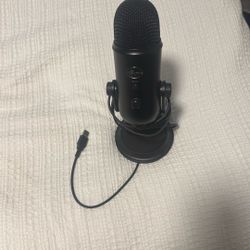 Blue snowball microphone 