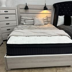 Queen Size Bed Frame Mattress Included.     Cama Queen Size Colchon Incluido  Nueva en caja
