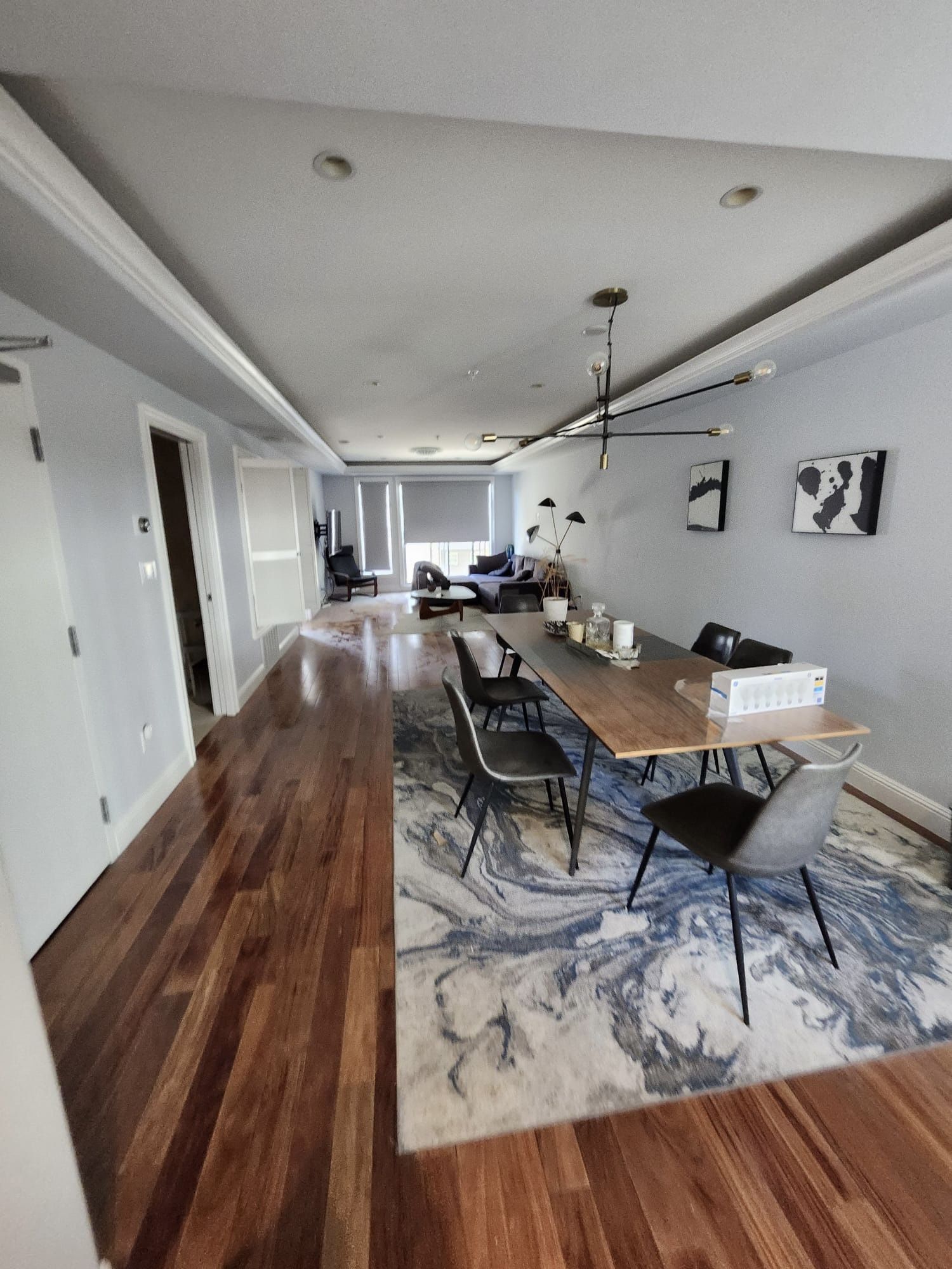 Extendable Dining Room Table