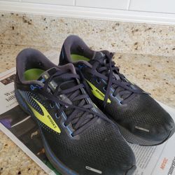 Men's 10.5 Brooks Adrenaline 