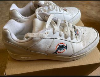 Miami Dolphins Reebok Sneakers 9.5 Used