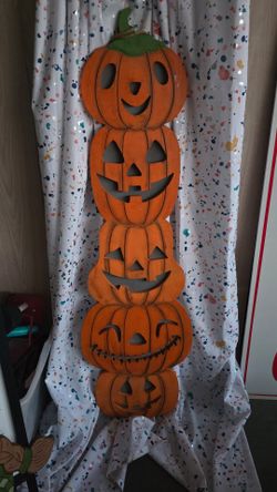 Pumpkin front door sign