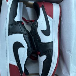 Nike Air Jordan 1 Low Black Toe