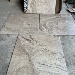 Free Porcelain Tile 75 Sf And 38 Pieces Of Tile Bullnose 18 Inches Each 