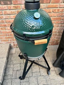 Big Green Egg Grill with Accessories
