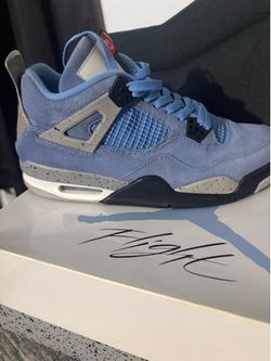 Jordan 4 UNC size 9.5