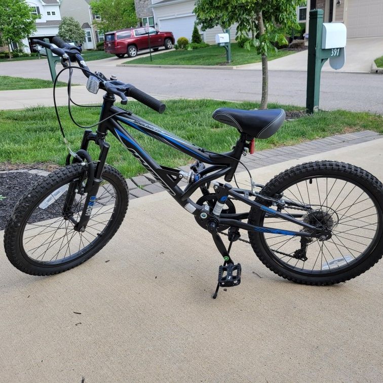 Hyper Shocker 20 Inch Boy s Mountain Bike for Sale in Lewis Center OH OfferUp