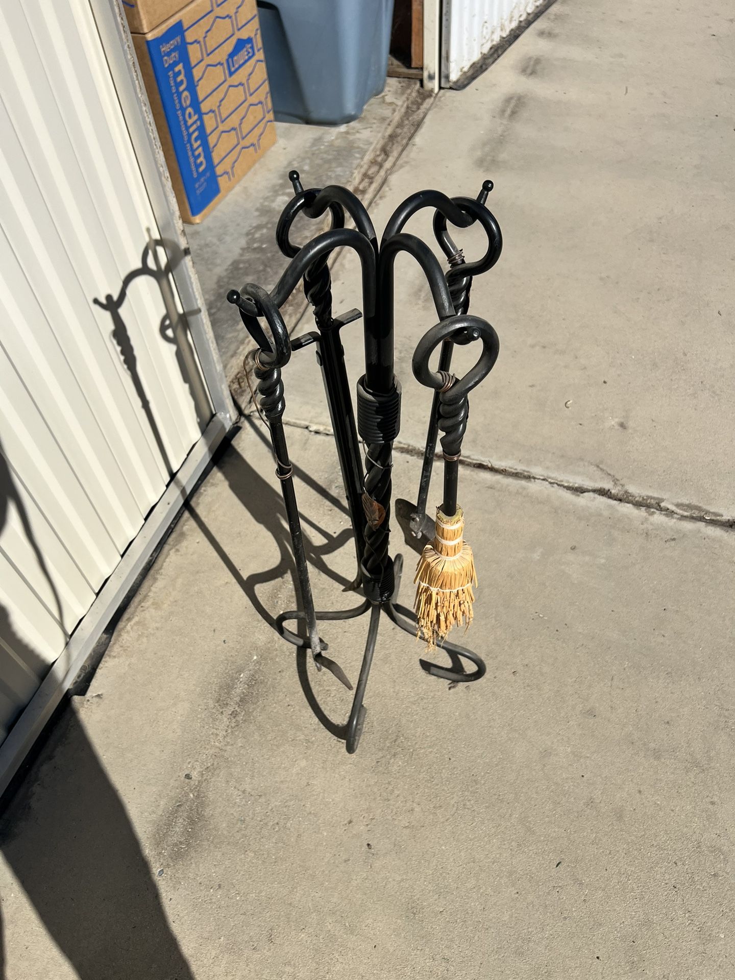 Iron Fireplace Tool Set -Leaf