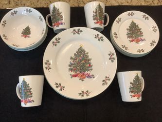 Holiday Dinner Ware