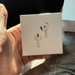AirPods 4️⃣