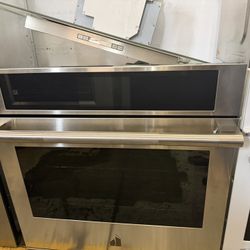 30” JENN AIR SINGLE WALL OVEN STAINLESS STEEL 