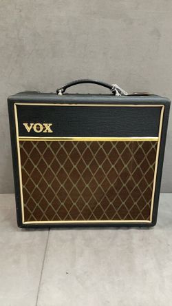 Vox guitar amp Pathfinder 15 R