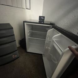 Mini fridge