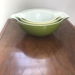 Vintage Green Pyrex Nesting Bowls
