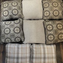 8 Brand New Couch Pillows, Never Used.