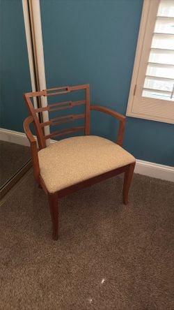 Mid-Century Modern Wood Armchair – Upholstered Seat