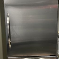 36 Inch Viking Bottom Freezer Refrigerator