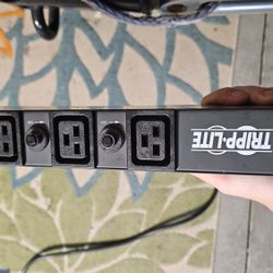 Tripp Lite Basic PDU, 30A, 20 Outlets