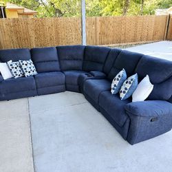 Recliner Sectional Great Condition Super Clean And Comfy No Pets No Smoke 