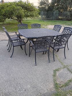 Patio Furniture Table and 8 Chairs
