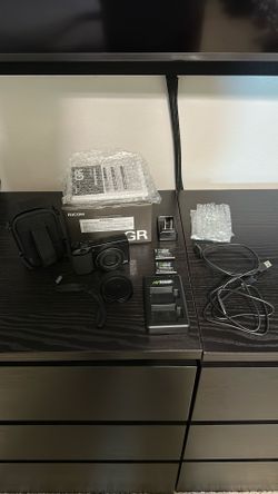 RICOH GR IIIx HDF with Accessories