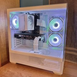 White Nvidia RTX Gaming PC - Ryzen 7, 1TB NVMe, Windows 11 Pro, RGB