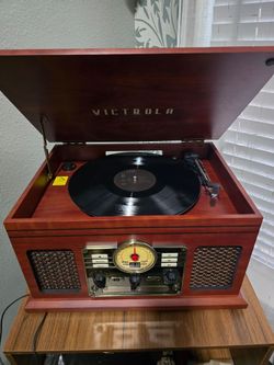 Victrola Quincy - 6-in-1 Bluetooth Record Player - Walnut