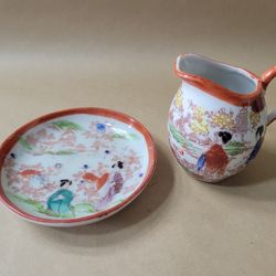Small pitcher/tray