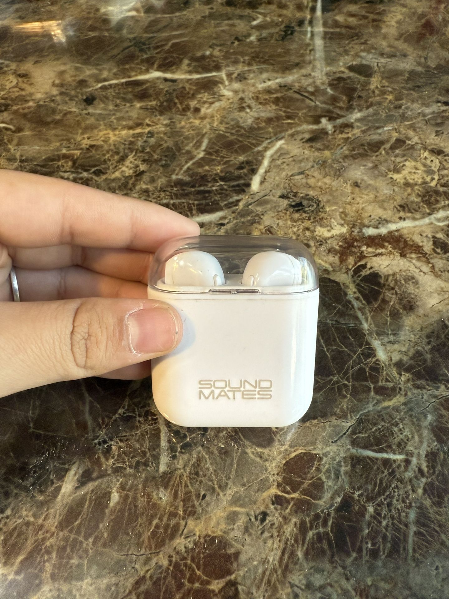 wireless stereo earbuds