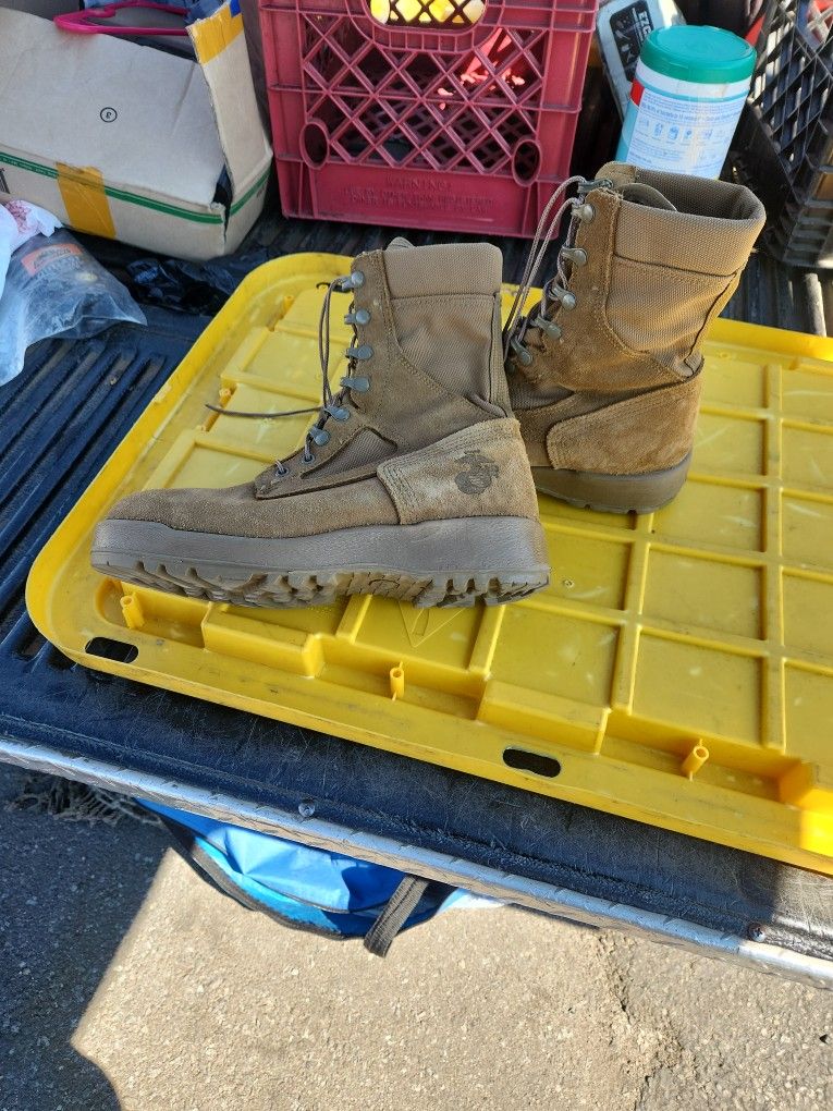 Military Boots Size 8w