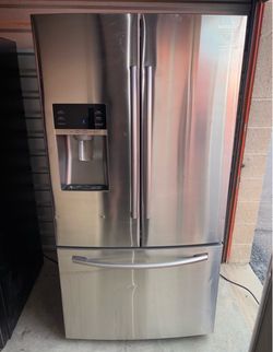 Stainless Steel Samsung Refrigerator And Freezer (Price $400)
