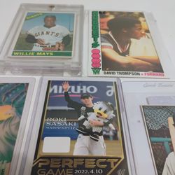 BASEBALL/ BASKETBALL & FOOTBALL CARDS