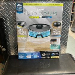 Shark Matrix Plus 2 In 1 Robot Mop Vacuum