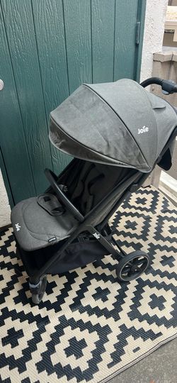 Joie Nutmeg compact Stroller