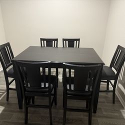 Dinning Table With 6 Chairs & Leaf