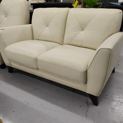 Loveseat 