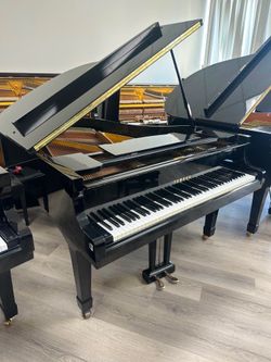 Yamaha Grand piano model G2