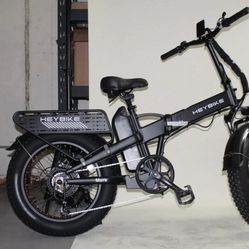 Heybike mars 2.0 foldable e bike 45 mile range 28mph floor model