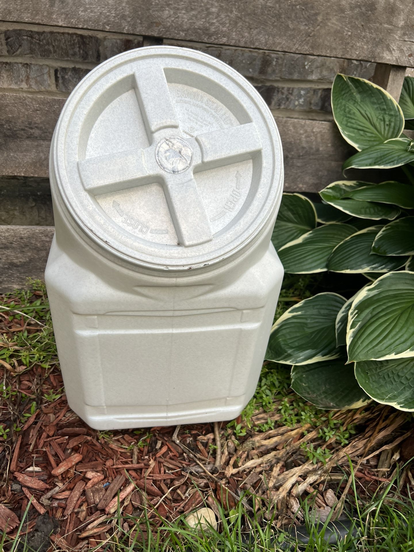 Gamma Storage Container