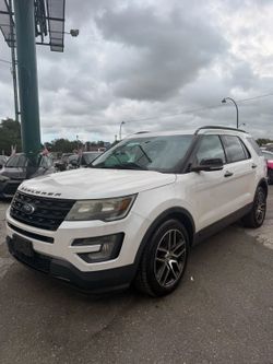 2016 Ford Explorer