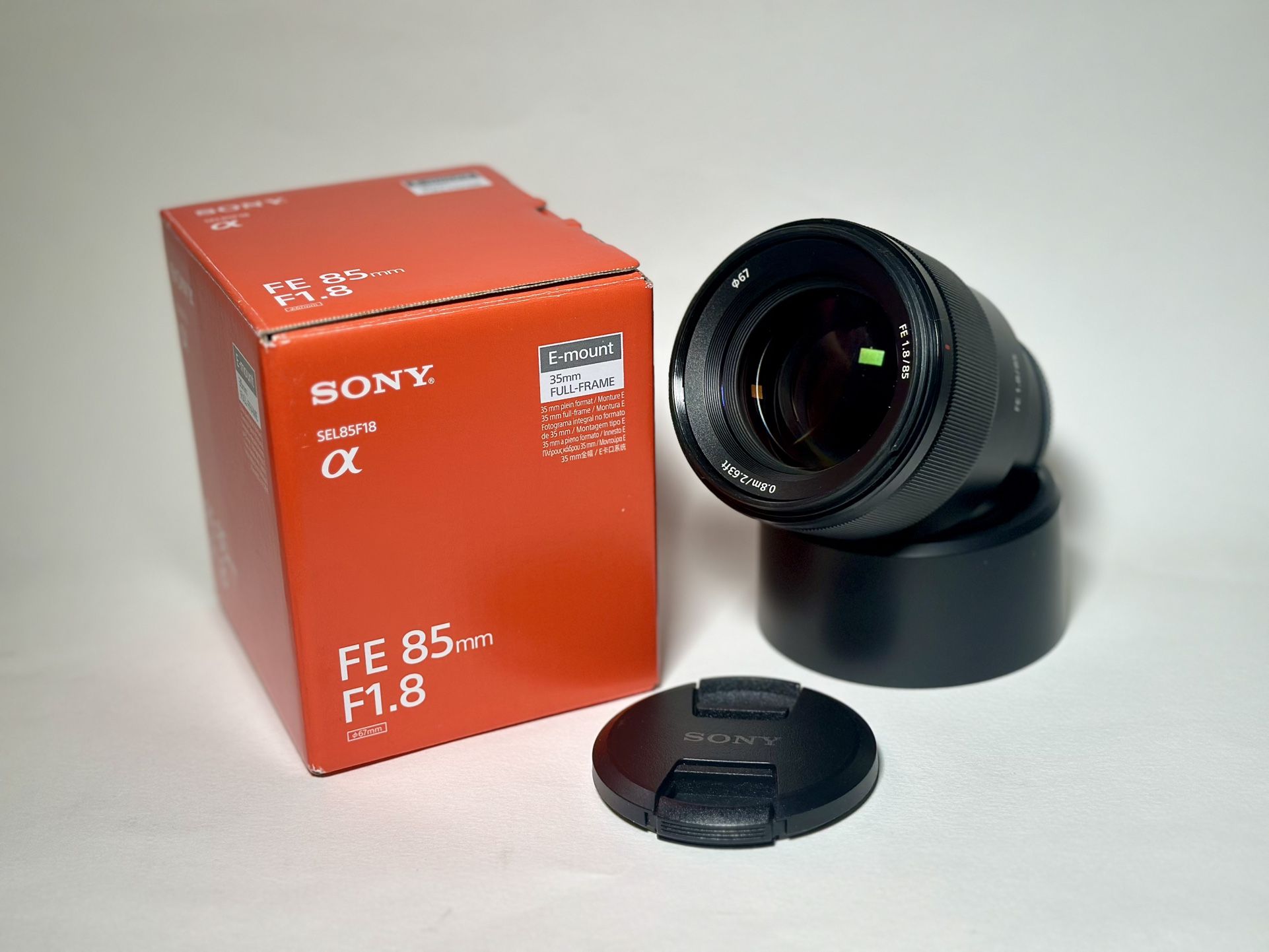 Sony FE 85mm f/1.8 Lens